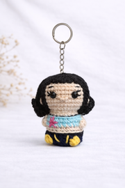 Siyah Saçlı Masal Kız Amigurumi Anahtarlık  -RS1210