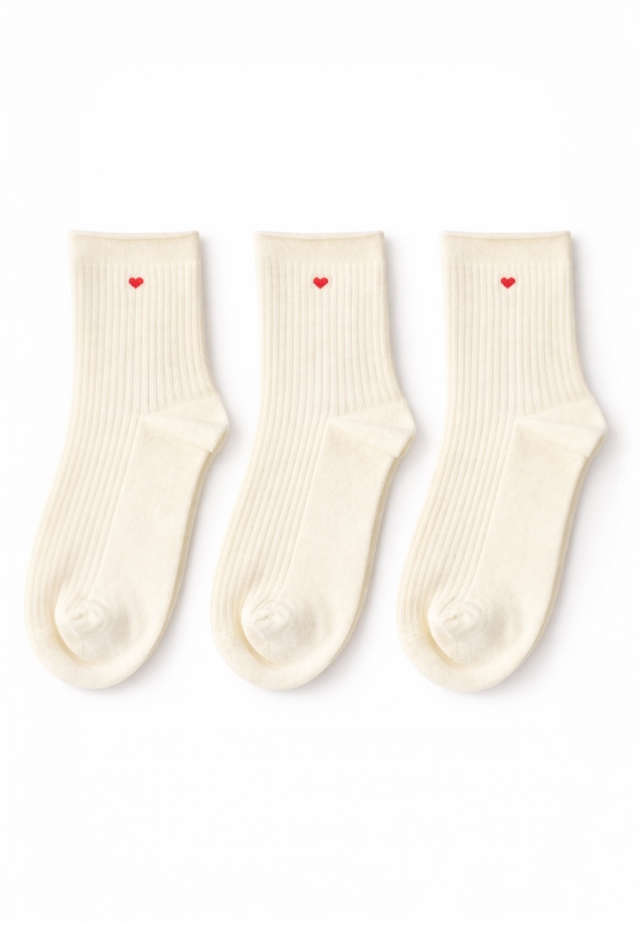 Minimal Kalp Desenli Çorap 3’lü Set