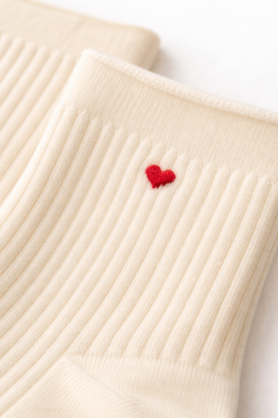 Minimal Kalp Desenli Çorap 3’lü Set