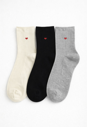 Minimal Kalp Desenli Çorap 3’lü Set
