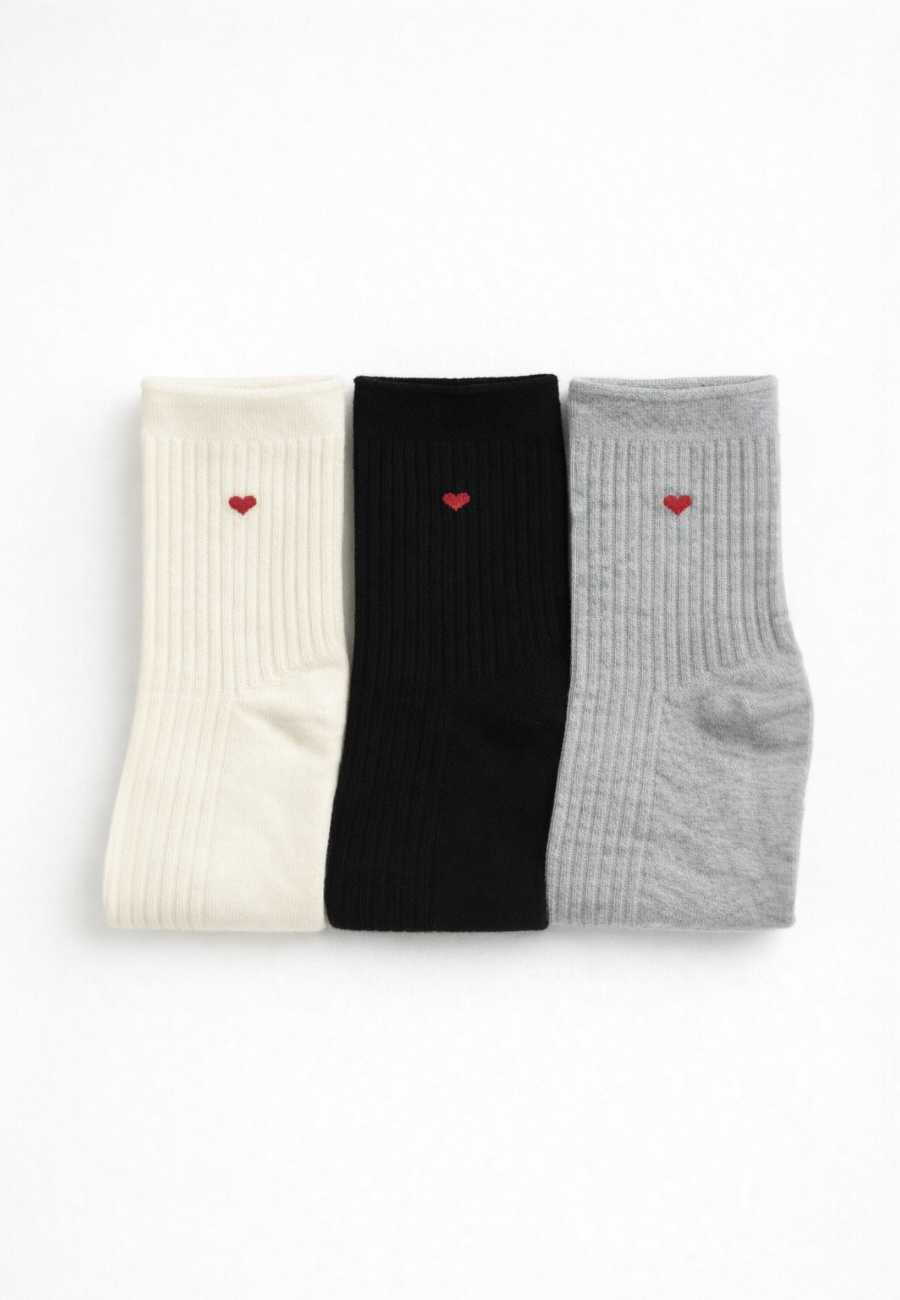 Minimal Kalp Desenli Çorap 3’lü Set