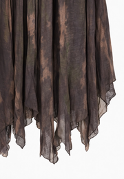 Asimetrik Uçları Dalgalı Etek