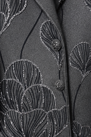 Siyah Yaprak İşlemeli Kuşaklı Kaşe Kaban