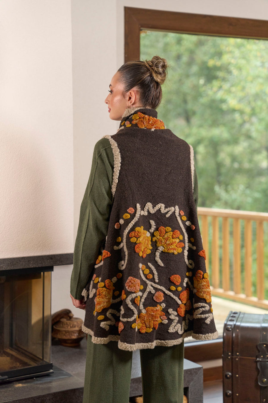 Rana Subaşı Desenli Keçe Yelek