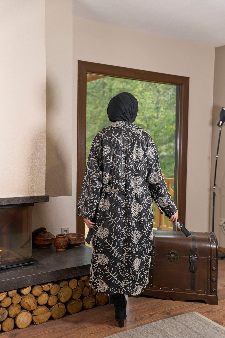 Rana Subaşı Çiçek Detaylı Deri Kaban