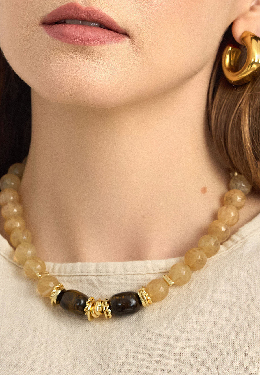 Doğal Taş Detaylı Zarif Kolye