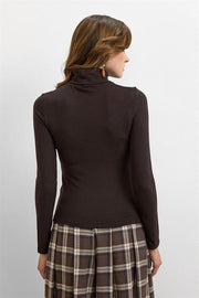 Aksesuar Detaylı Balıkcı Yaka Top-Kahve