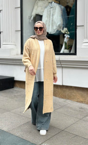 Çiçekinci İşlemeli Angora Hırka