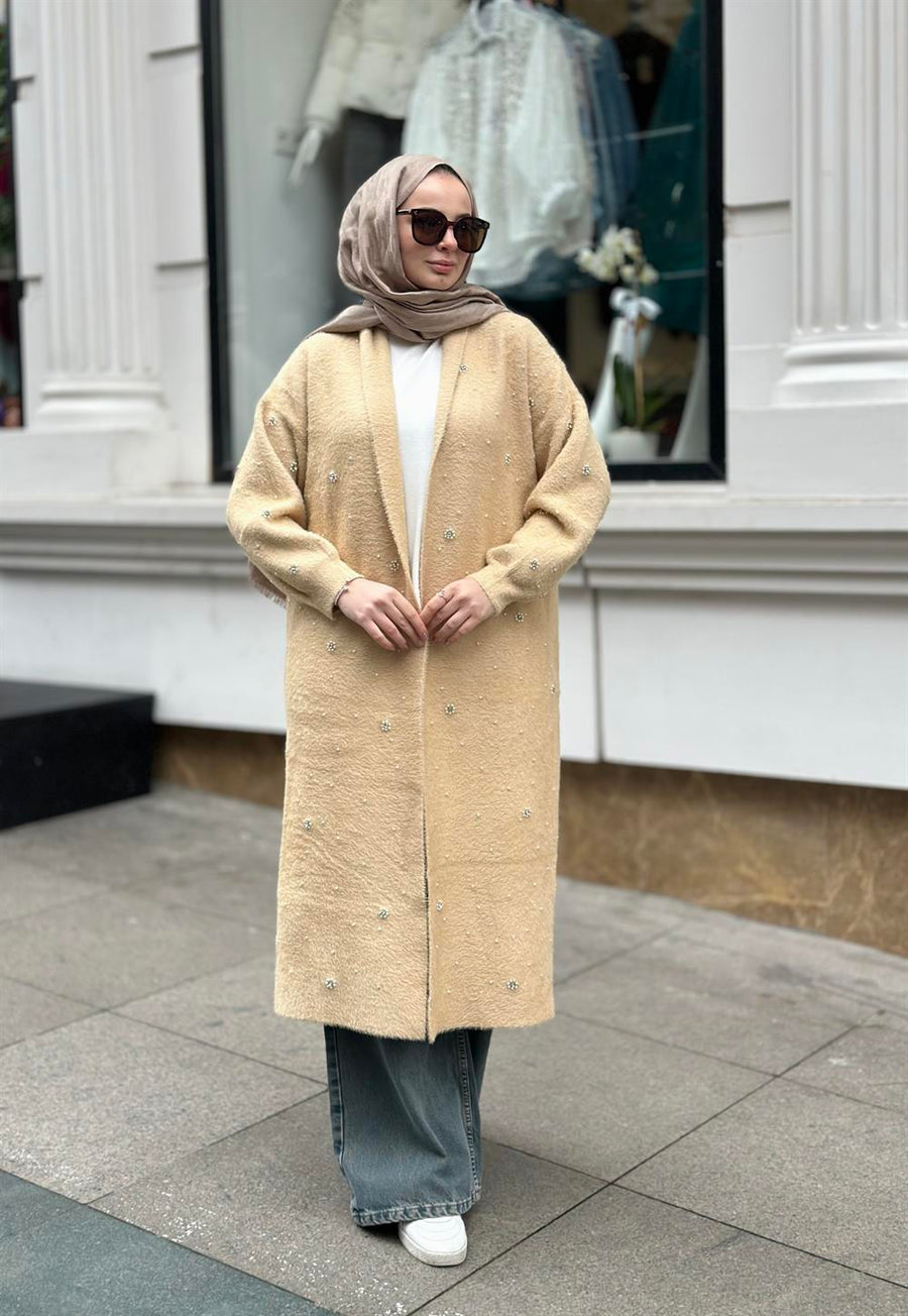 Çiçekinci İşlemeli Angora Hırka