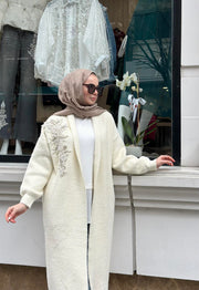 İnci İşlemeli Angora Hırka