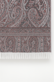 Paisley Desenli Kaşmir Şal – Kırmızı Gümüş Zarafeti