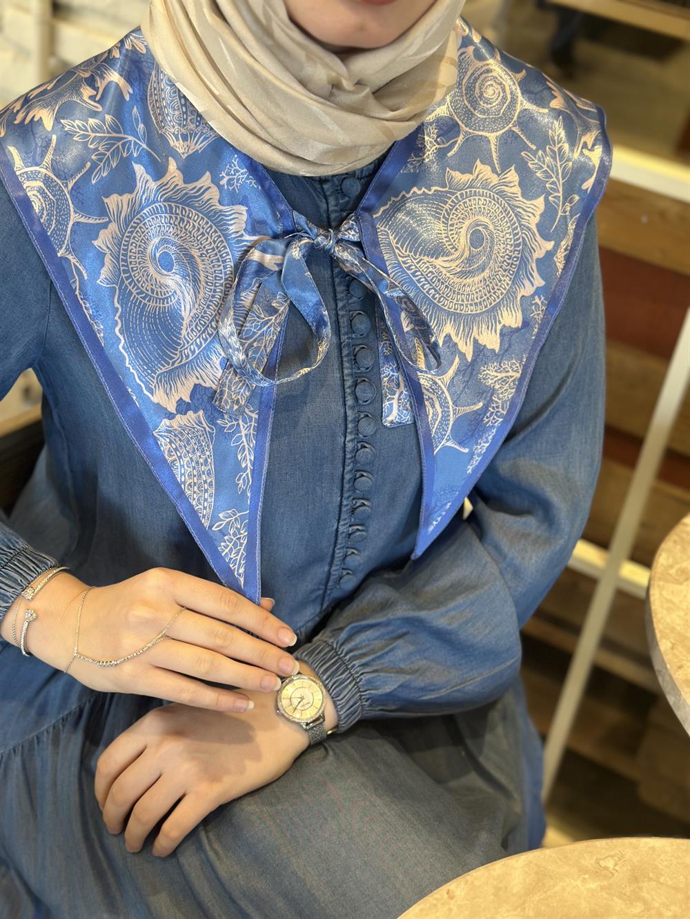 Saten Bağlamalı Yaka01