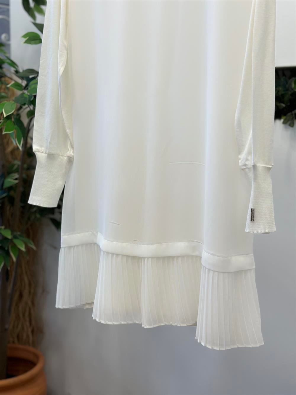 Şifonlu Altı Piliseli Tunik Beyaz