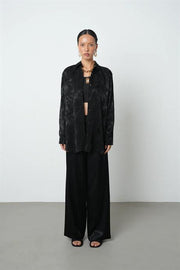 Siyah Desenli Oversize Kadın Gömlek – Rahat ve Şık - 34694