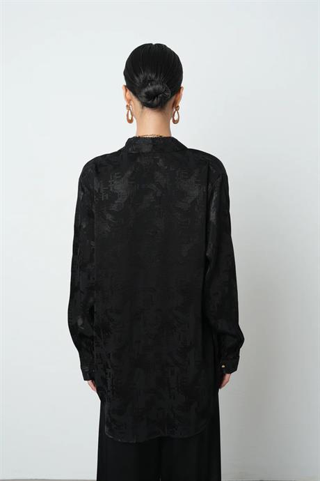 Siyah Desenli Oversize Kadın Gömlek – Rahat ve Şık - 34694