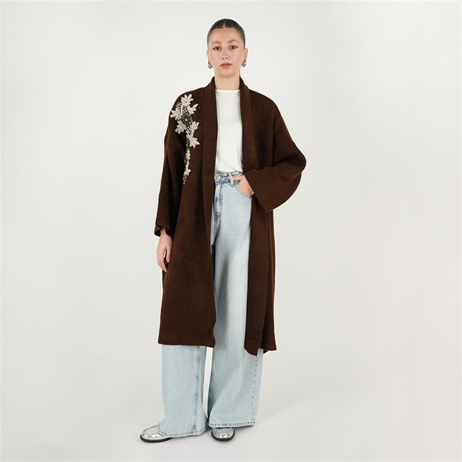 Tek Tarafı İşlemeli Triko Hırka Kahverengi