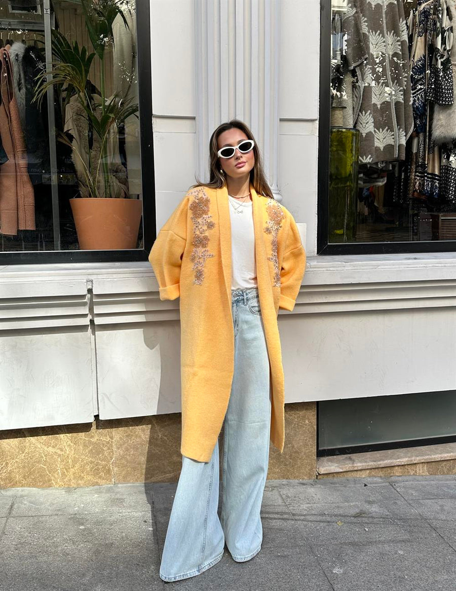 Uzun Çift Taraflı El İşlemeli Triko Hırka Sarı