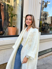 Uzun Çift Taraflı El İşlemeli Triko Hırka Beyaz