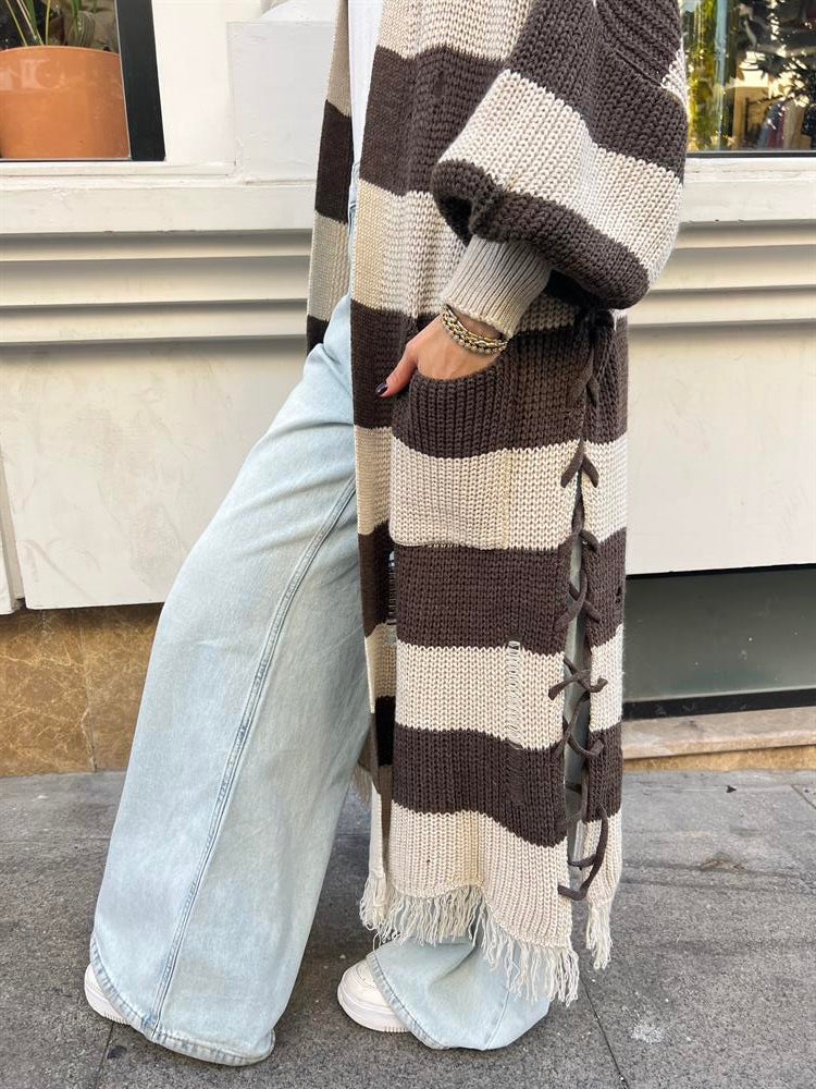 Yandan Bağcıklı Püsküllü Hırka Kahve - krem